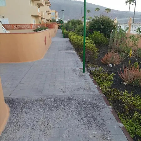 Caletillas Black Sand, Wifi, Terrace & Swimming Pool Apartment *